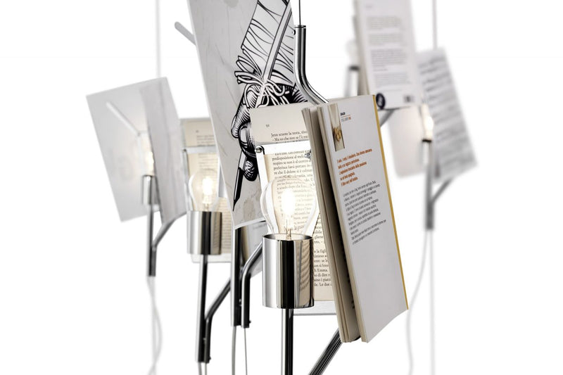 ONCE UPON A LIGHT Svjetiljka s kromiranim metalnim okvirom i čeličnom sajlom razvučenom između stropa i poda