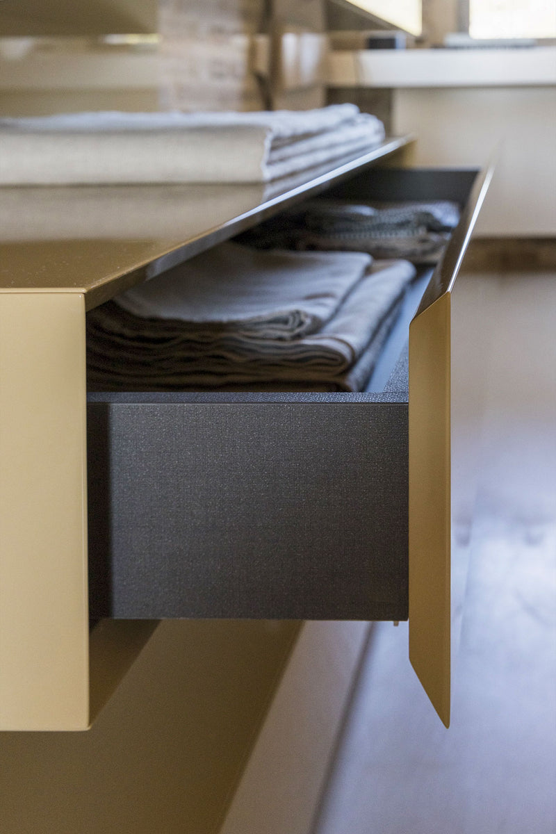 AND Chest of drawers