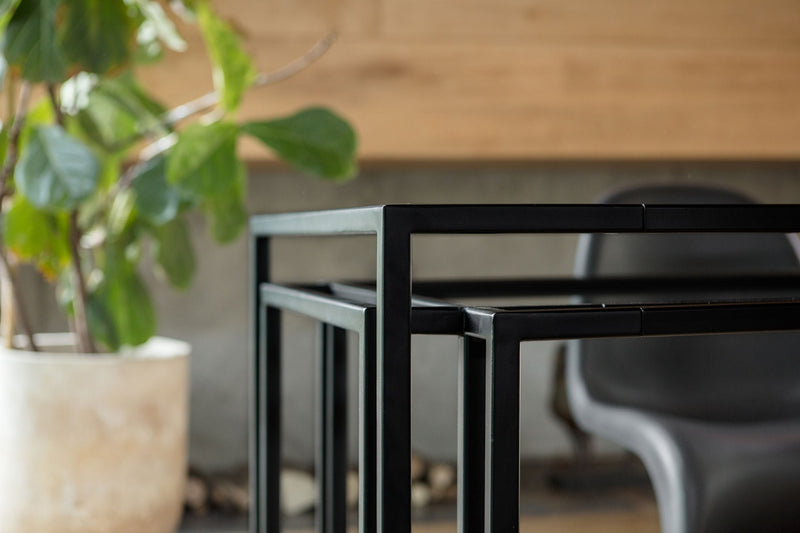 HOTLINE Table in black