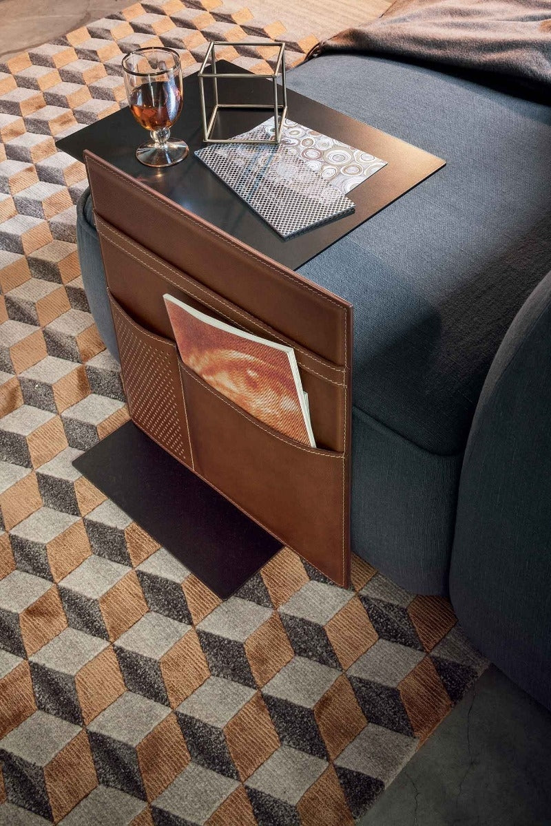 NAPOMENA Klub stolić