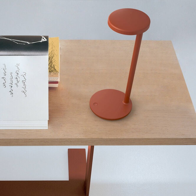 OBLIQUE Stolna lampa