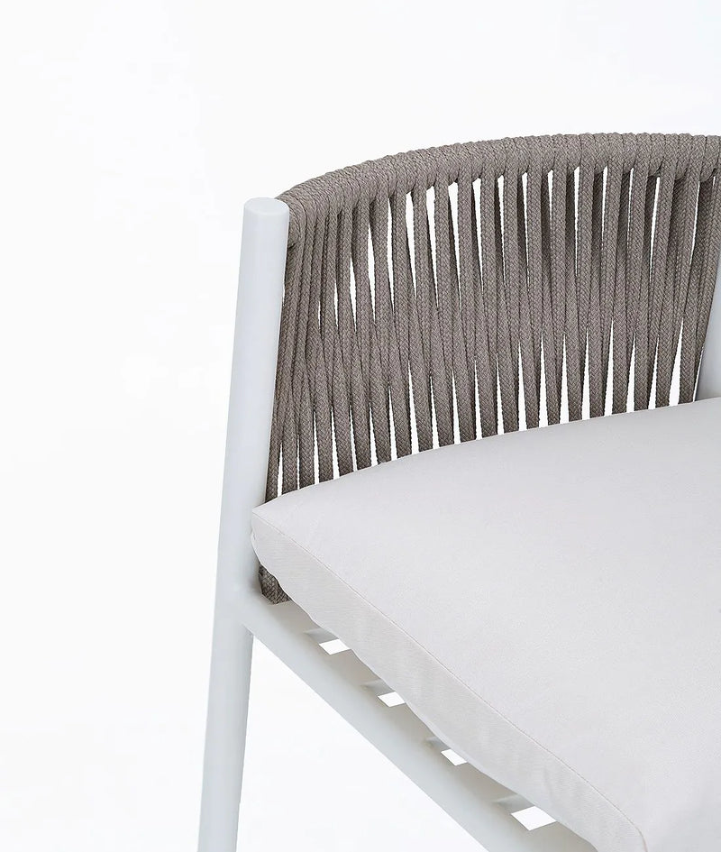 LUCE Tabure u bijeloj boji s aluminijskim sjedalom i naslonom od užeta