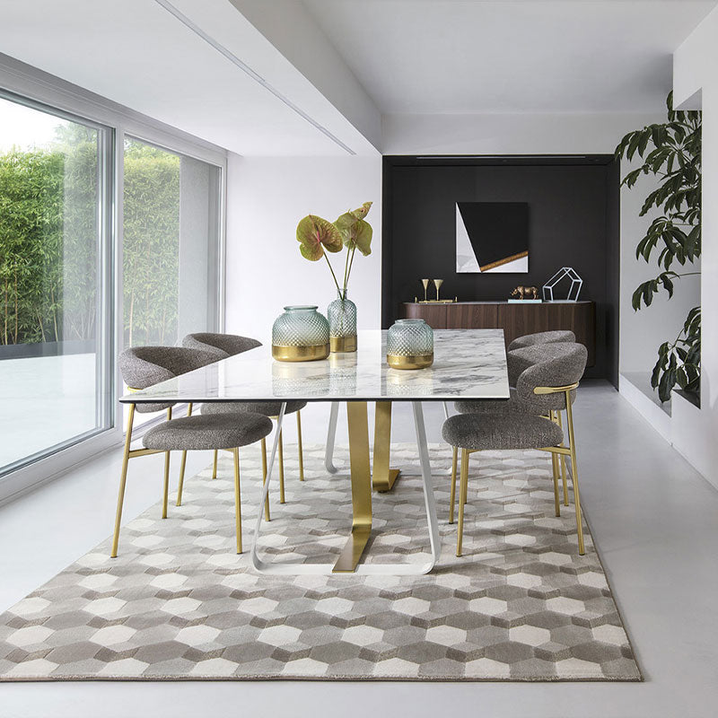 SUNSHINE Nerazvlačivi stol s postoljem od metala.